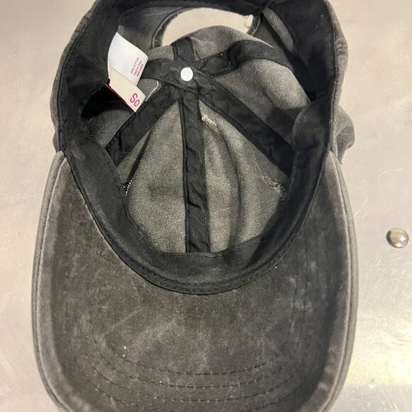 "SO" Brand HAT MESSY HIGH BUN PONYTAIL PONYCAP ADJUSTABLE SOLID GREY DISTRESSED - Picture 2 of 4